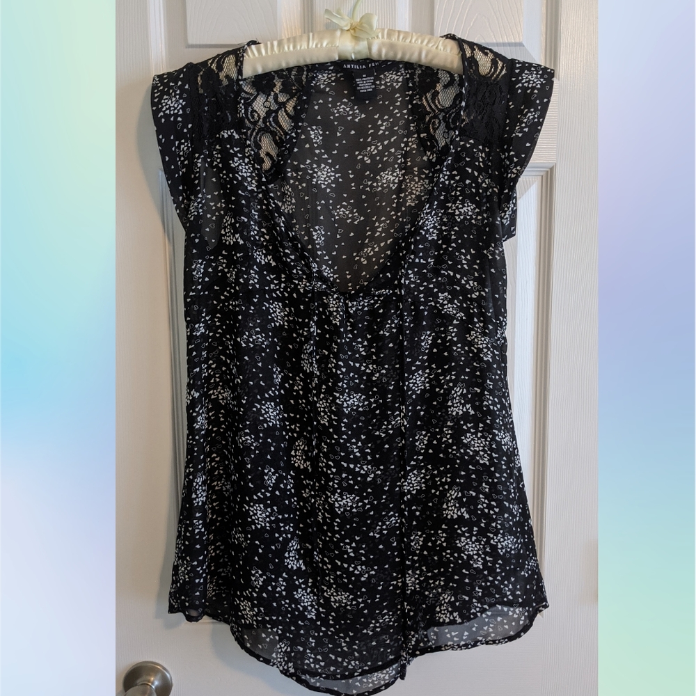 Antiilla Femme Sheer Maternity Blouse